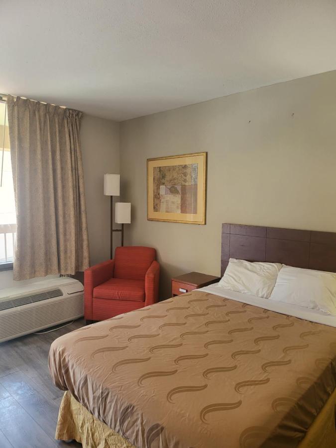 Baymont By Wyndham Williamsburg Hotell Eksteriør bilde