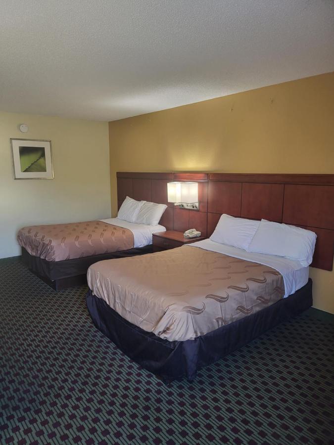 Baymont By Wyndham Williamsburg Hotell Eksteriør bilde