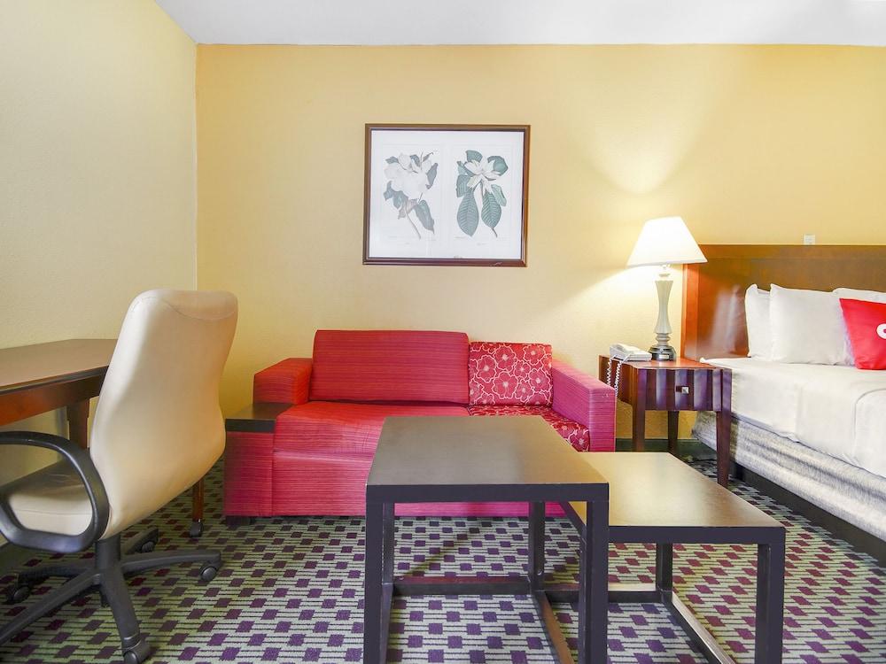 Baymont By Wyndham Williamsburg Hotell Eksteriør bilde